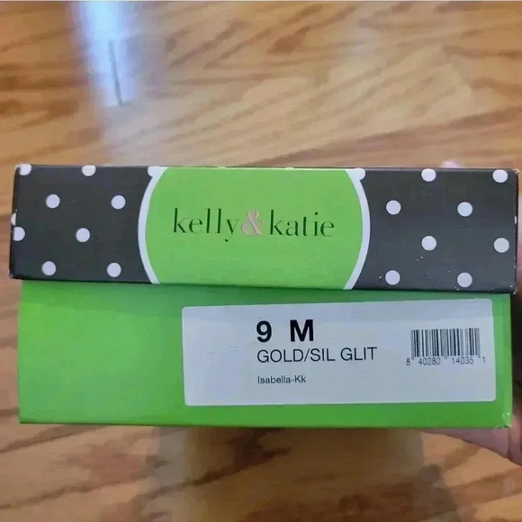 GUC Size 9M Kelly & Katie Silver Holographic Stiletto Pumps - Picture 2 of 5